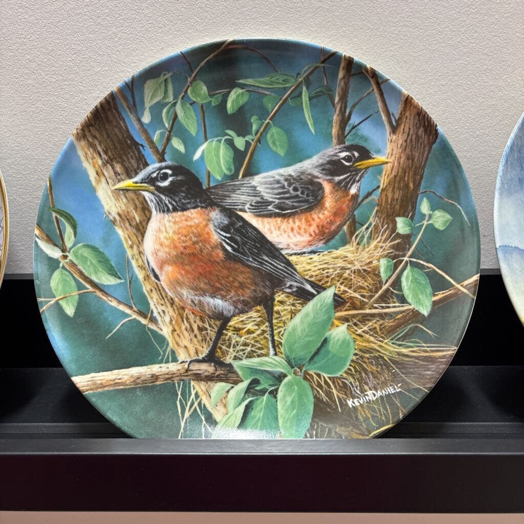 1986 Birds of the Garden (Robins) Kevin Daniel