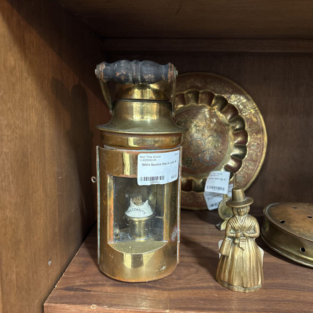 1900's Nautical Ship oil Lamp