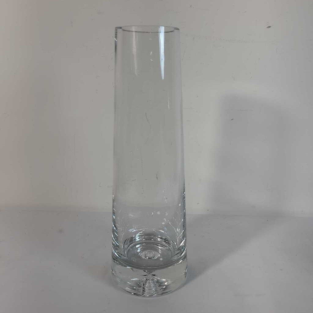 TAPERED GLASS VASE