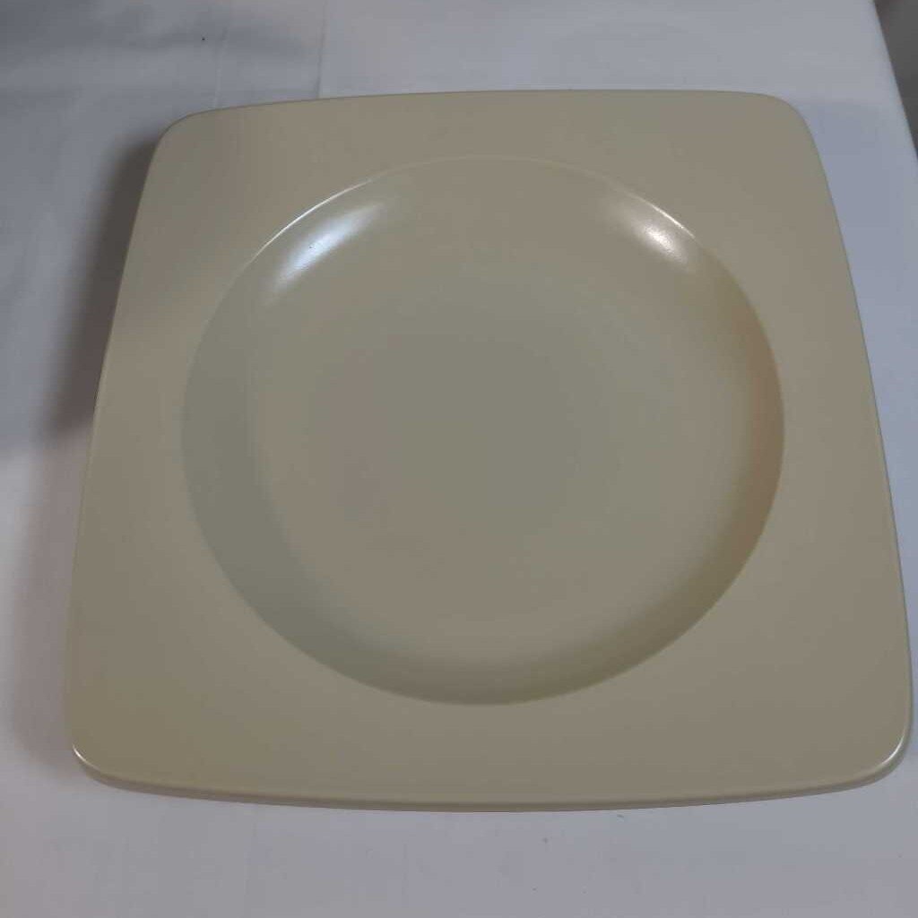 S/33 DANSK STUDIO LM DISHES