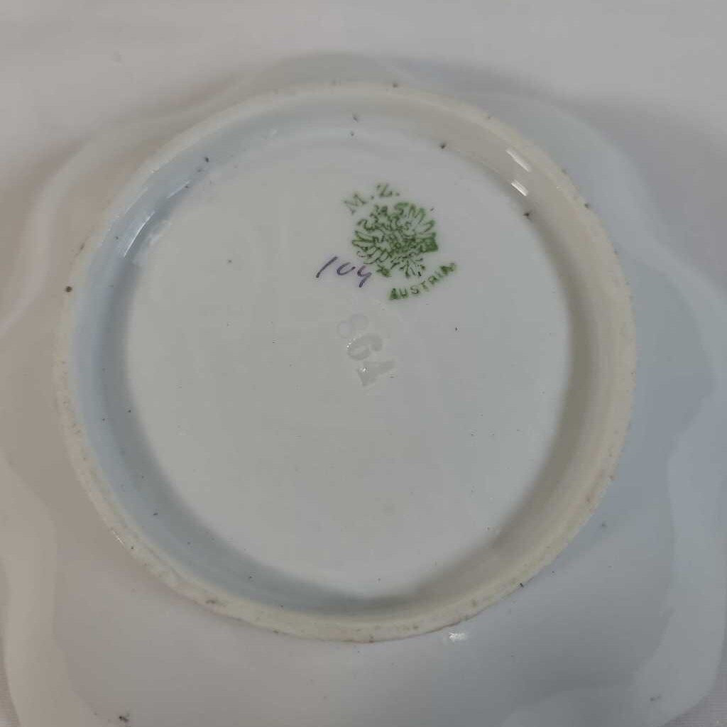 S/6 ANTIQUE CANDY DISHES