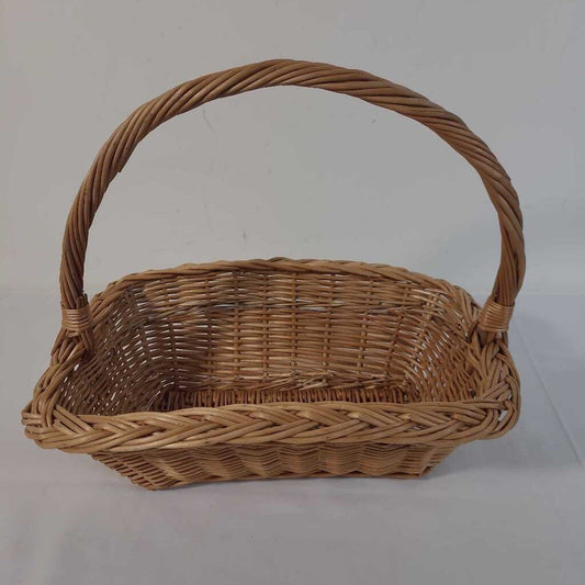 RECTANGULAR BASKET W/HANDLE