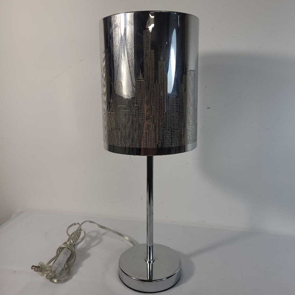 NYC SKYLINE CUTOUT LAMP