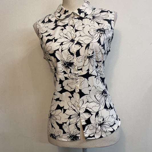 ANNE KLEIN - B/W FLORAL BUTTON-UP SLEEVELESS TOP