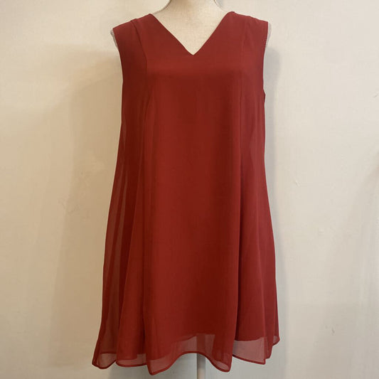 BCBG - MAROON SLEEVELESS V-NECK MIDI DRESS