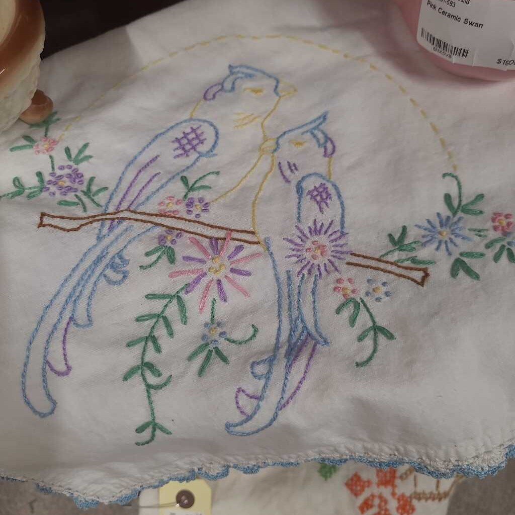 Embroidered Tablecloth - Lovebirds