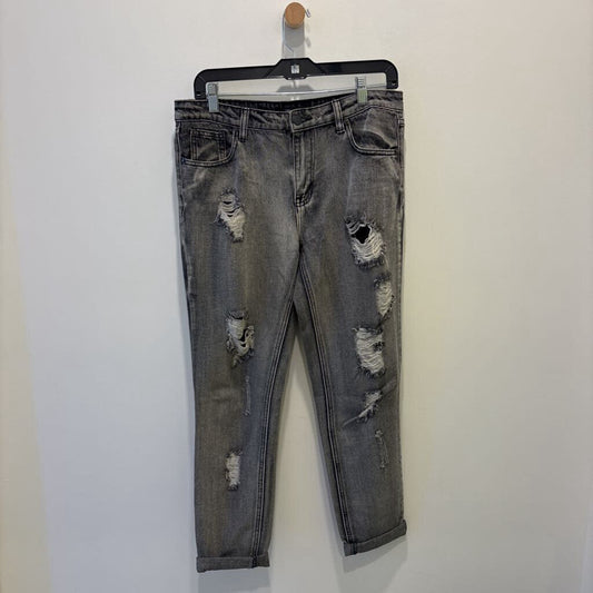 FOREVER 21 - DISTRESSED JEANS