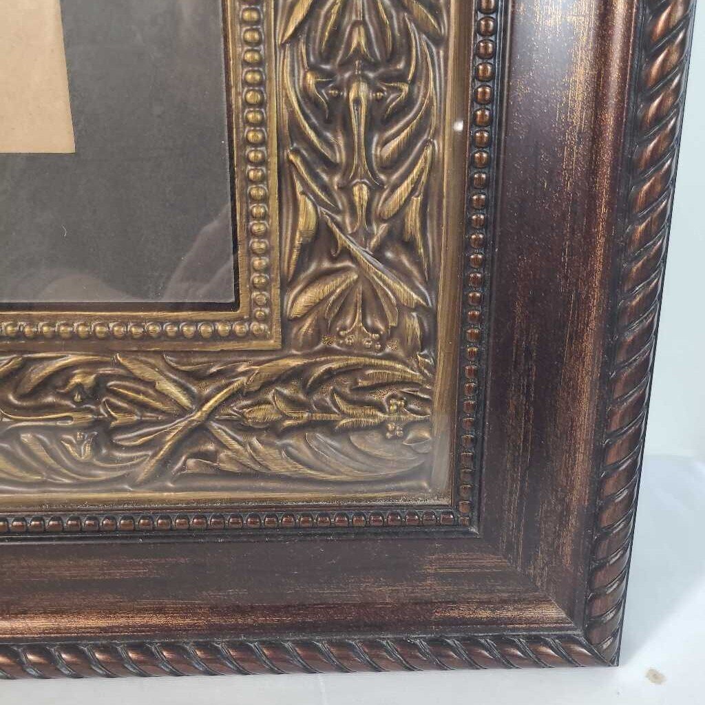 ORNATE PHOTO FRAME