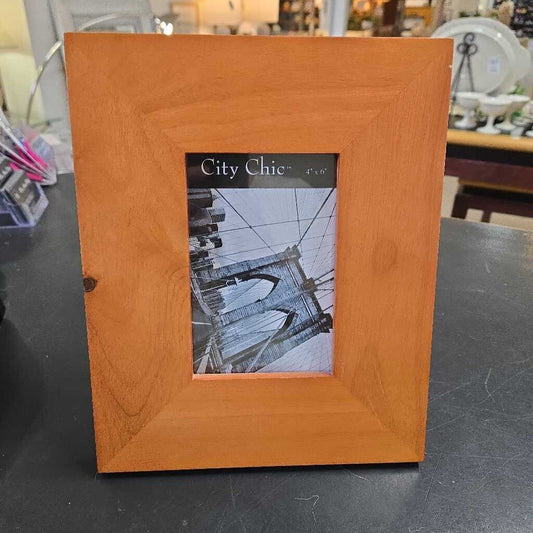 WOODEN PICTURE FRAME