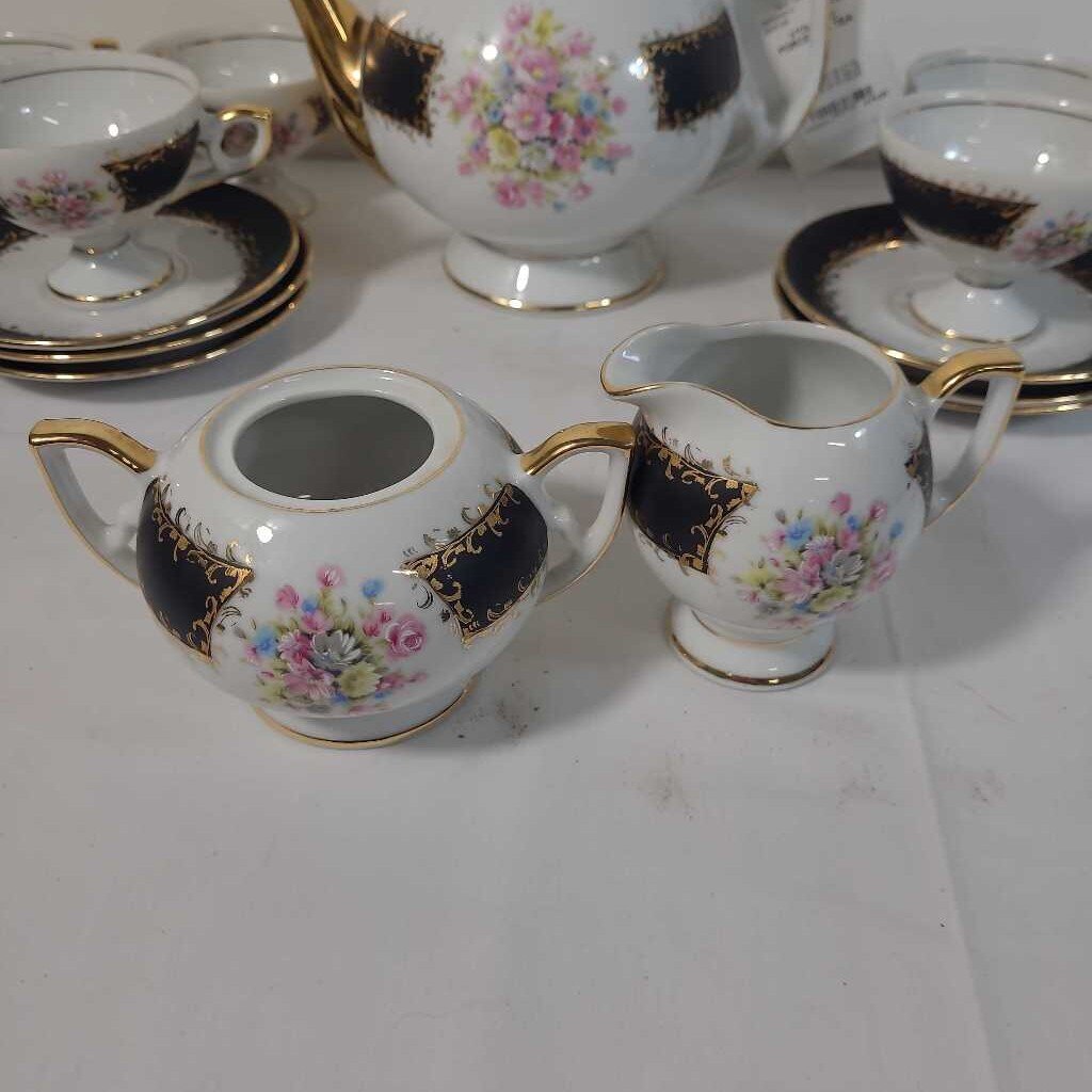 VTG 12 PC PORCELAIN TEA SET