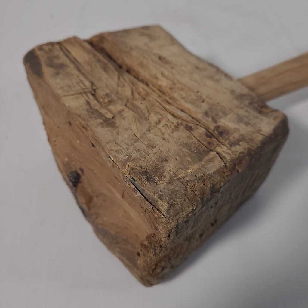 ANTIQUE WOODEN MALLET - LG