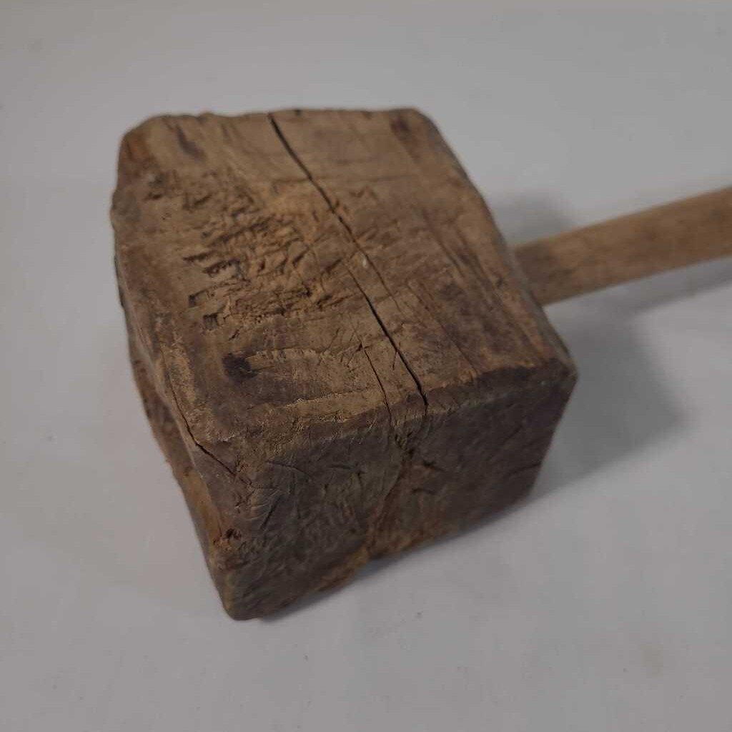 ANTIQUE WOODEN MALLET - LG