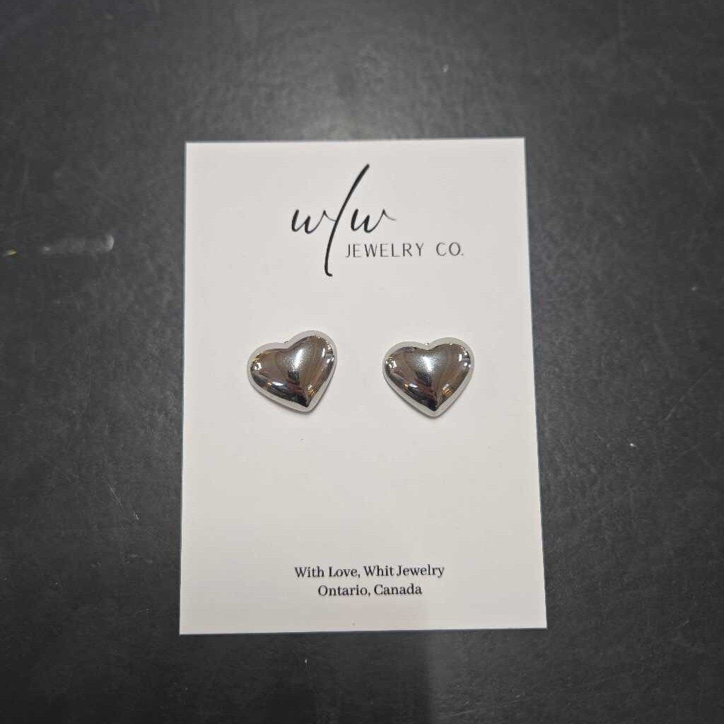 PUFFY HEART STUDS (SILV SS)