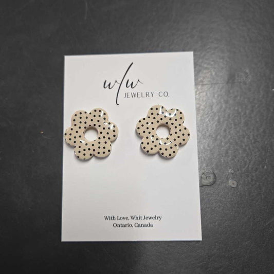 DOTTED FLOWER STUDS