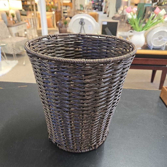 BROWN WOVEN WASTE BASKET