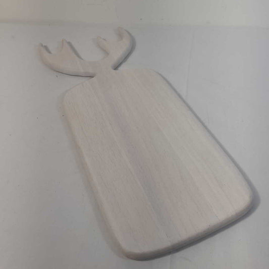 WHITE WOOD CUTTING BOARD W/ ANTLERS