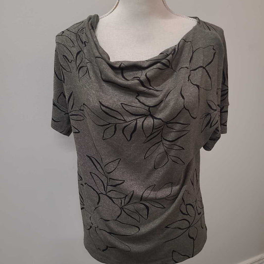 GREEN TOP WITH LEAF PRINT
