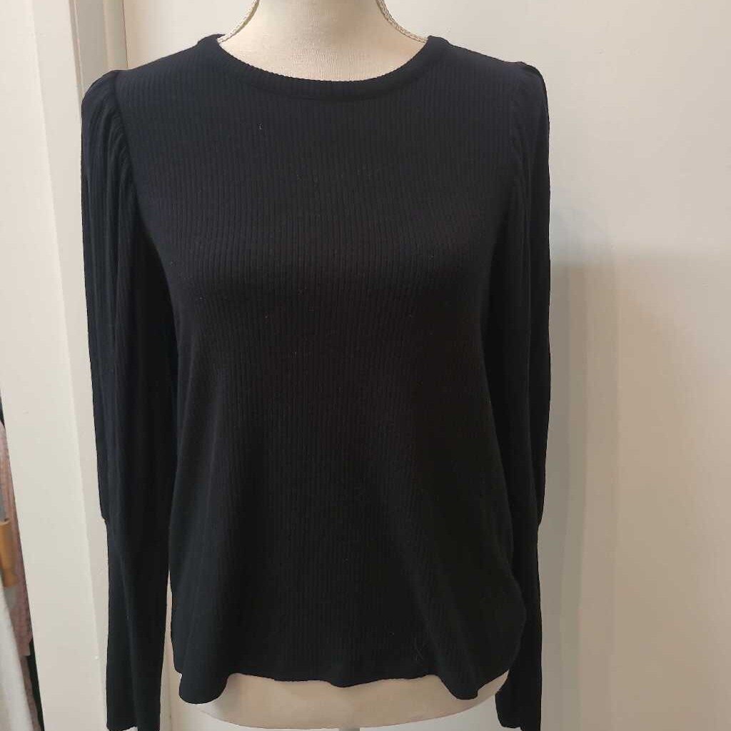 BLACK LONG SLEEVE TOP