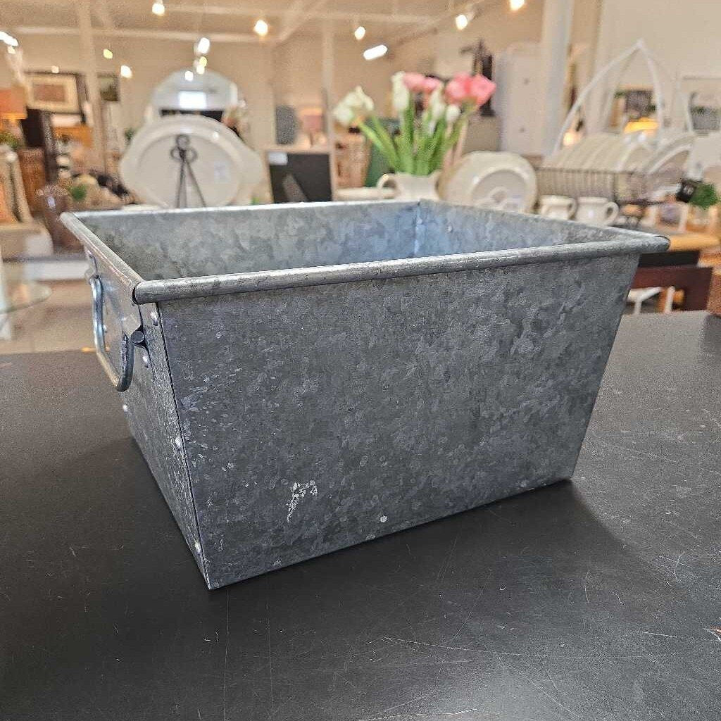 SQUARE GALVANIZED BUCKET