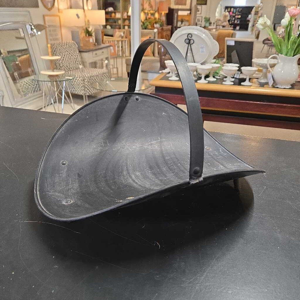BLACK LOG HOLDER