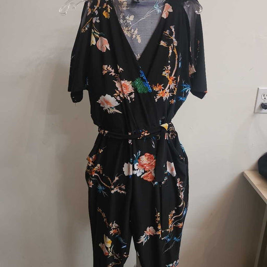 BLACK & FLORAL JUMPSUIT