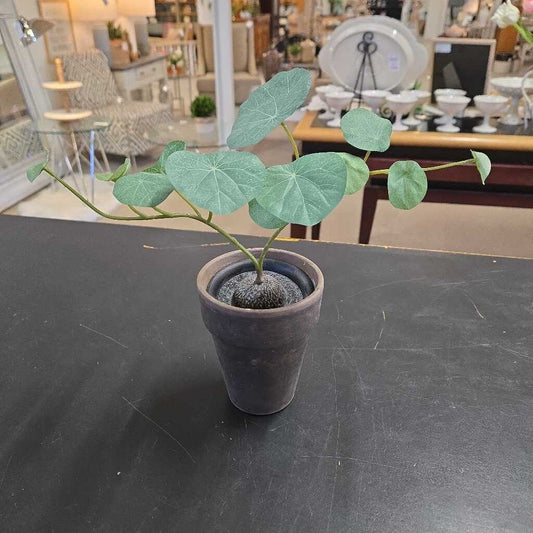 FAUX PLANT IN BROWN POT