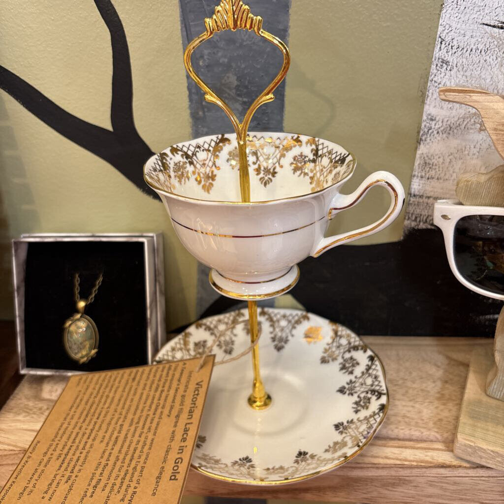 TEA CUP STAND