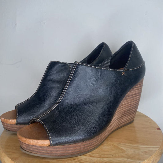 DR. SCHOLLS - BLACK PEEP-TOE WEDGES