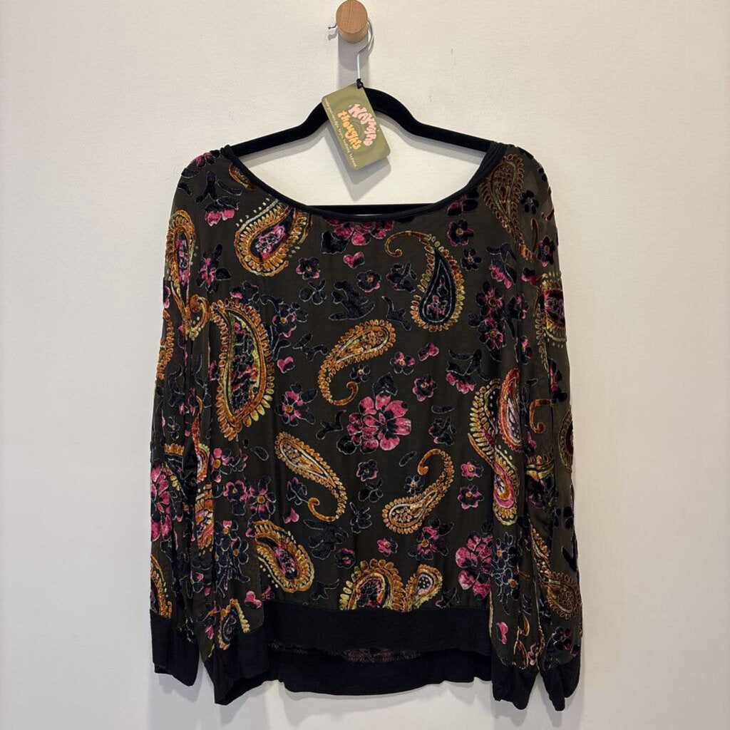 M - MADE IN ITALY PULL ON TOP WITH VELVET FLOWERS