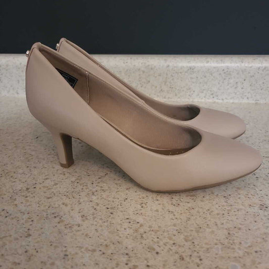 JONES NEW YORK - NUDE KITTEN HEELS
