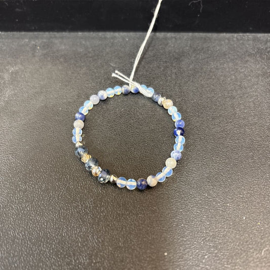 Opalite and Sodalite Blue Focal 4mm