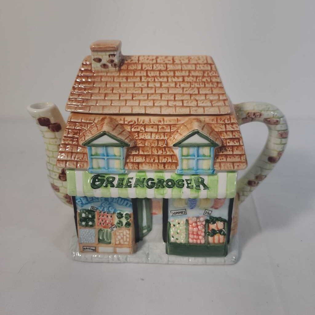 VTG GREEN GROCER CERAMIC TEAPOT