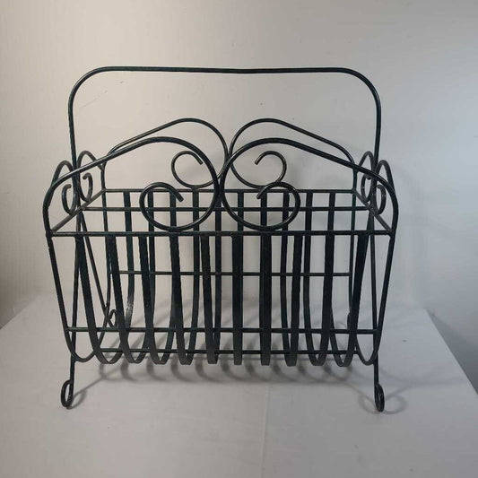 GREEN/BLACK METAL MAGAZINE RACK