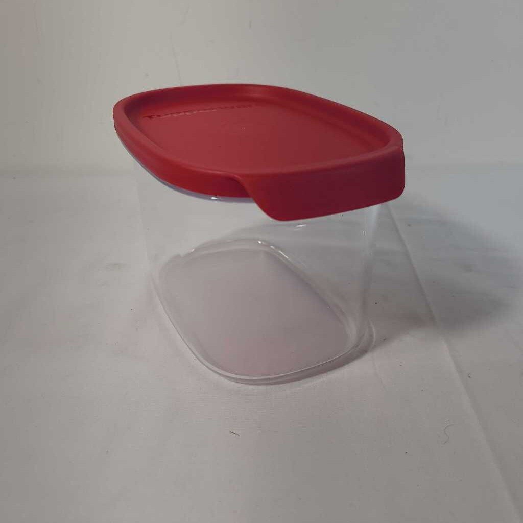TUPPERWARE ULTRA CLEAR OVAL 4.5C