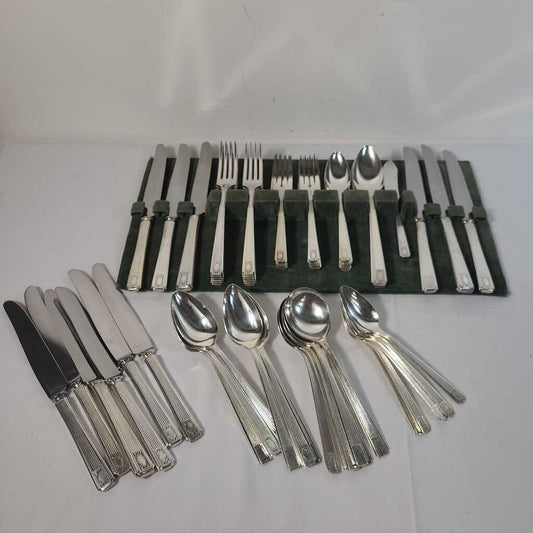 67 pc VTG 1930 ONEIDA COMMUNITY PLATE NOBLESSE PATTERN ART DECO