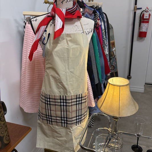RARE AUTHENTIC BURBERRY NOVA CHECK APRON
