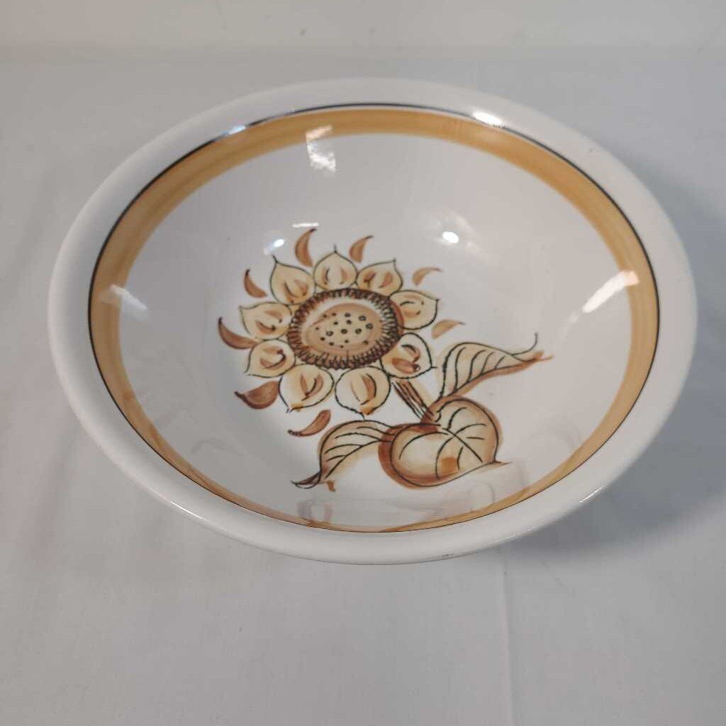 VTG IRONSTONE SUNFLOWER BOWL