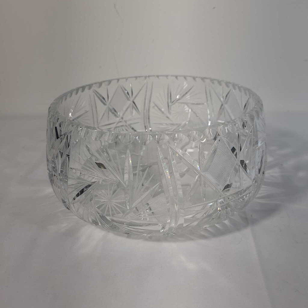 PINWHEEL CRYSTAL SERVING BOWL