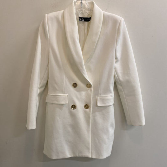 ZARA - WHITE BLAZER JACKET W/ GOLD BUTTONS