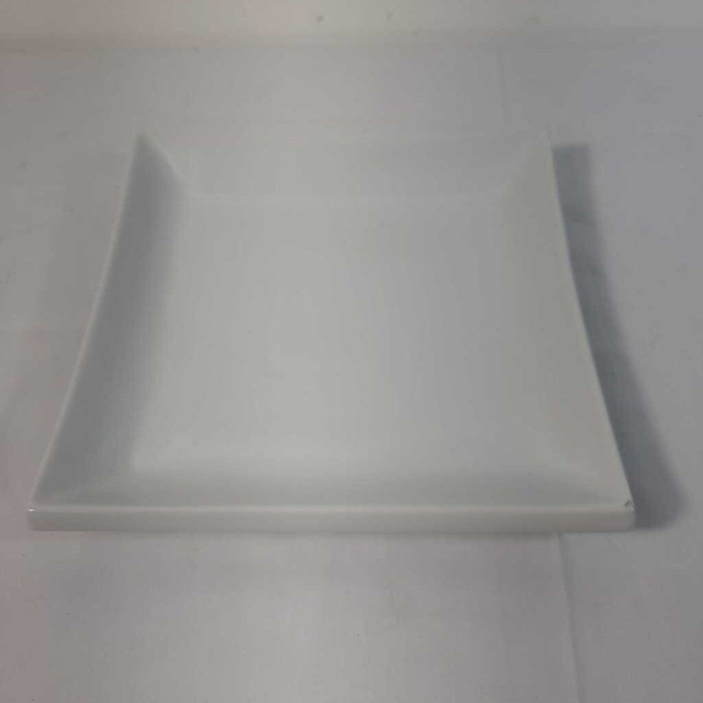 SQ WHITE PLATE
