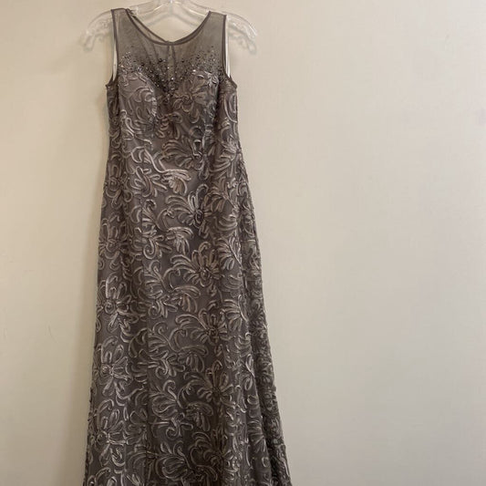 LAURA - SILVER SLEEVELESS MAXI DRESS W/ TEXTURED FLORALS & BEADING