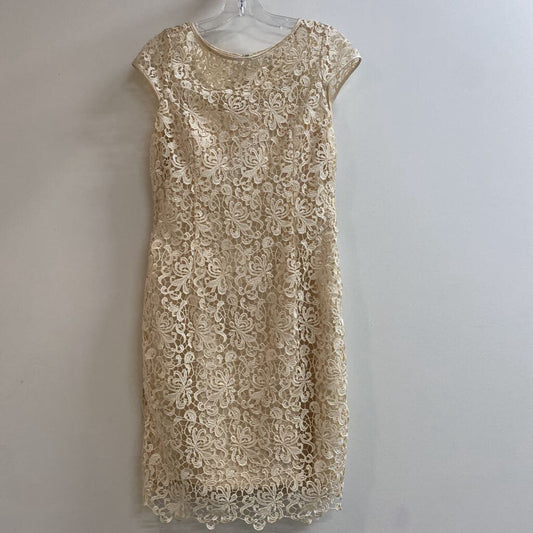 ADRIANNA PAPELL - IVORY CAP SLEEVE LACE MIDI DRESS