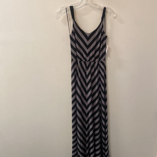 *NWT* KISMET - BLACK/GREY CHEVRON MAXI DRESS