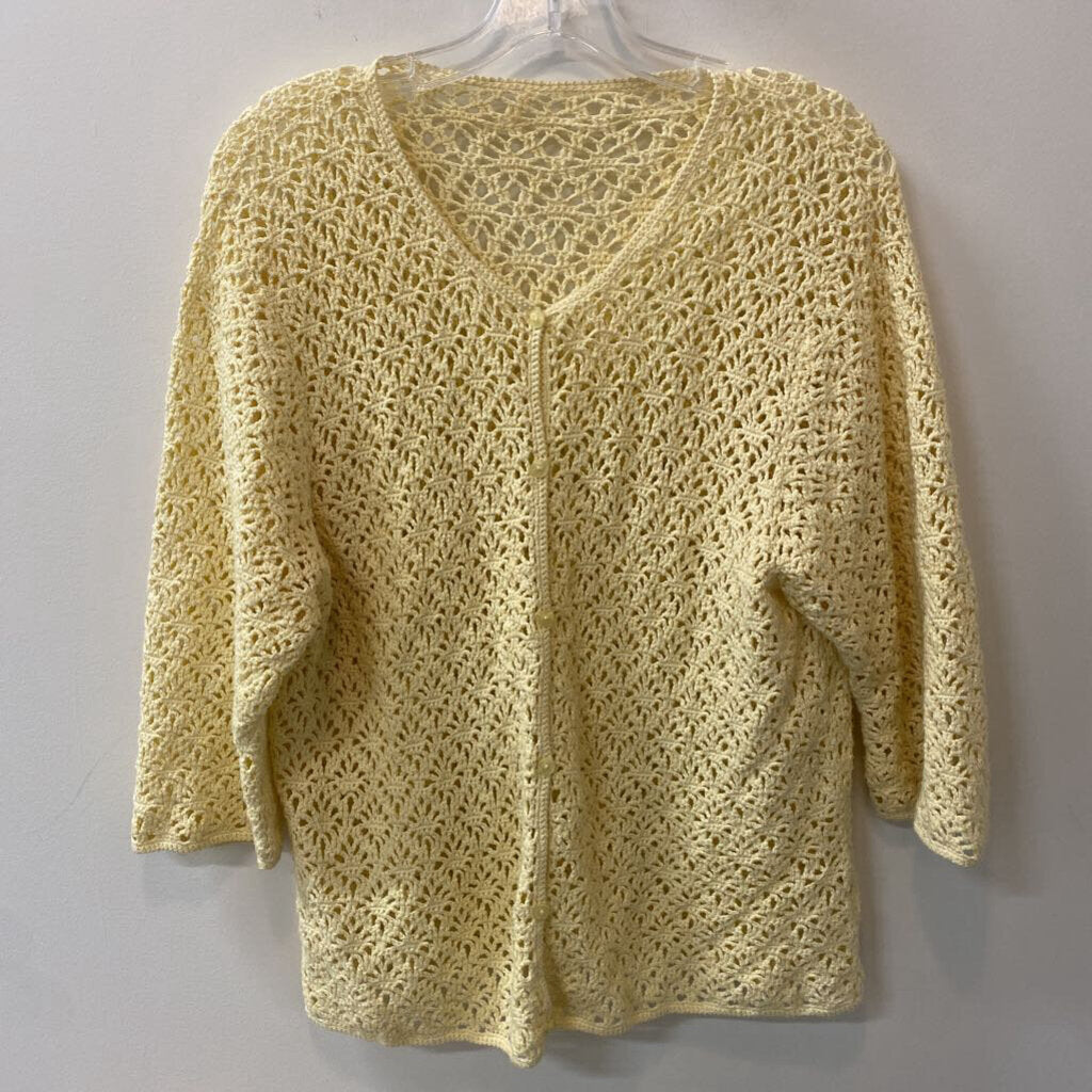 BUTTER YELLOW OPEN-KNIT BUTTON-UP CARDIGAN