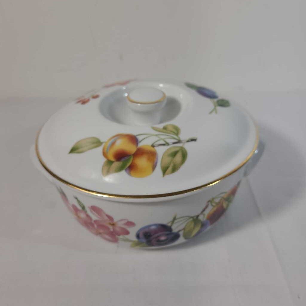 ROYAL WORCESTER COVERED CASSEROLE - PERSHORE