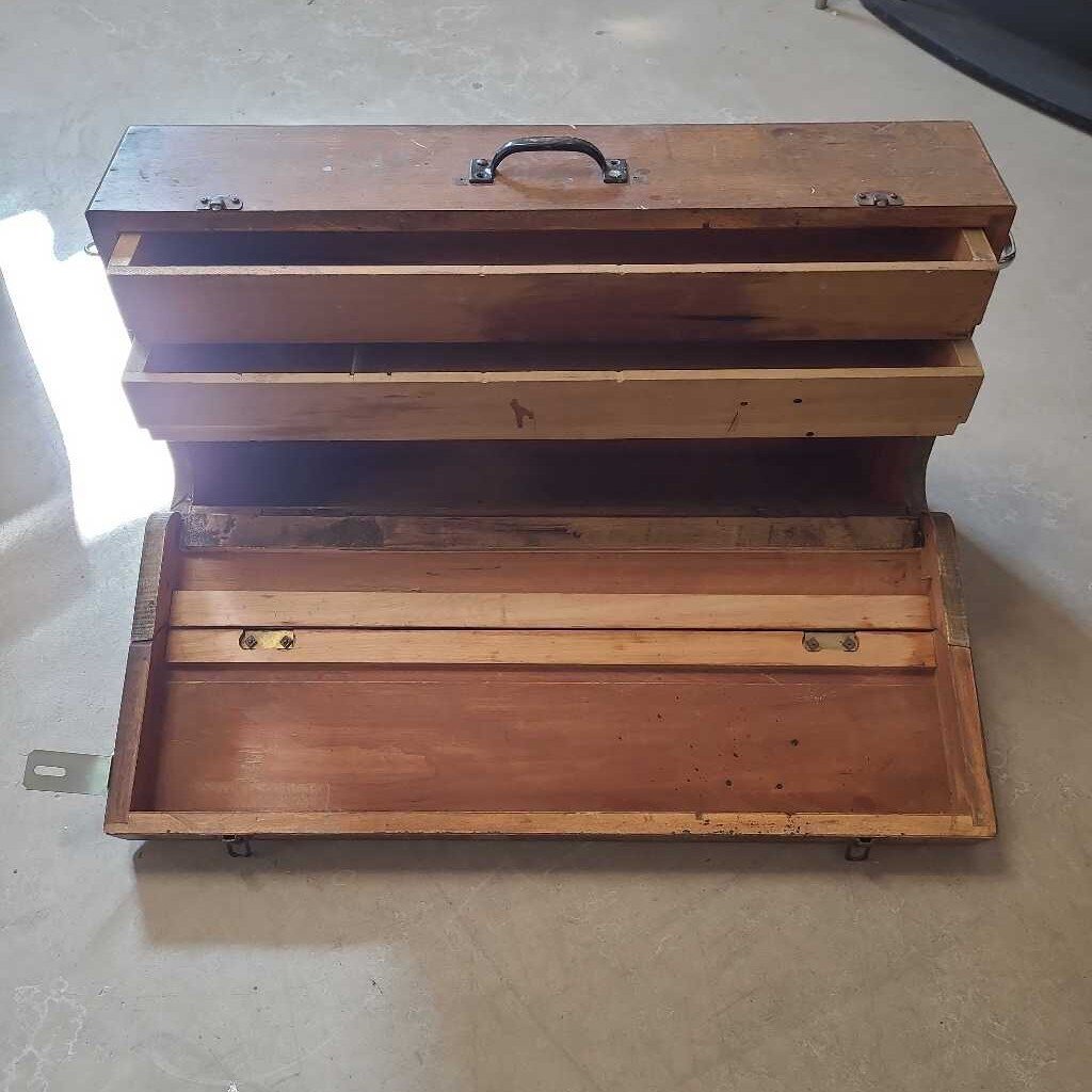 VTG WOODEN FOLDING CARPENTERS TOOL BOX