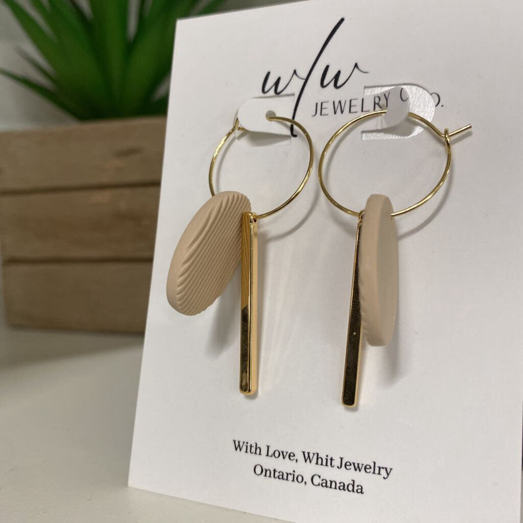 RINNA RIBBED EARRING
