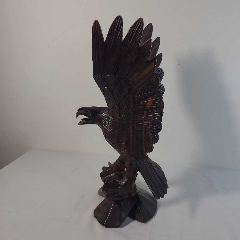 VTG WOOD EAGLE CARVING