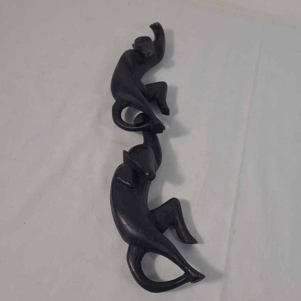 PR CARVED WOOD HANGING MONKEYS