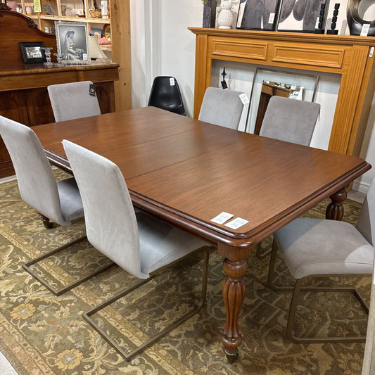 WALNUT DINING TABLE + 3 LEAVES